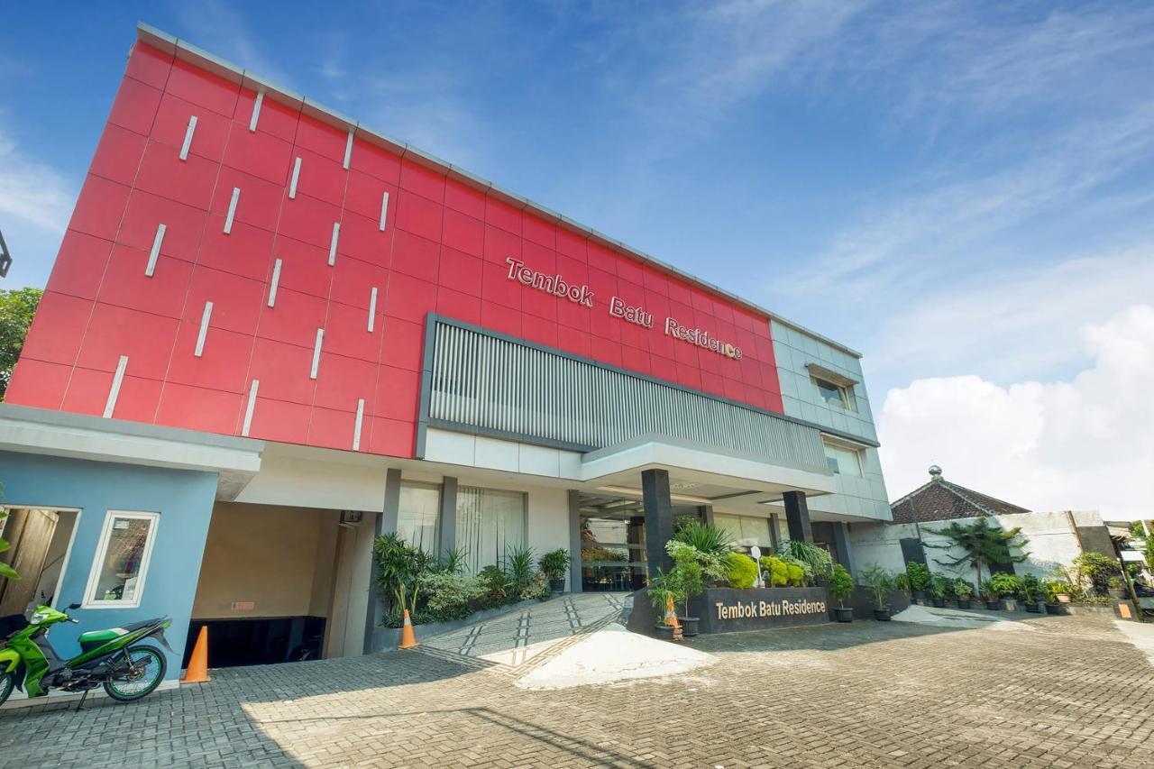 Oyo Flagship 3726 Tembok Batu Residence Tugu Luaran gambar