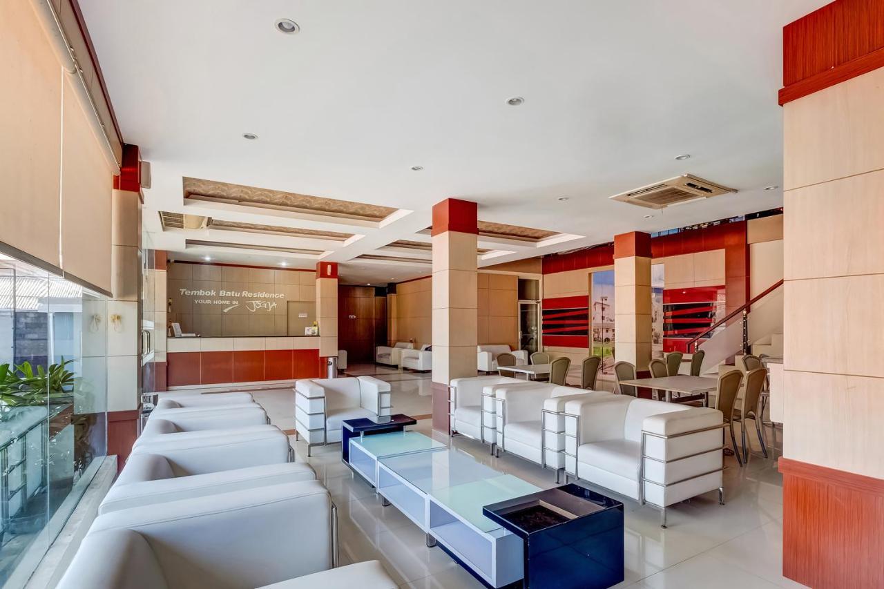 Oyo Flagship 3726 Tembok Batu Residence Tugu Luaran gambar