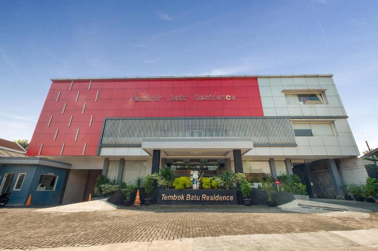 Oyo Flagship 3726 Tembok Batu Residence Tugu Luaran gambar