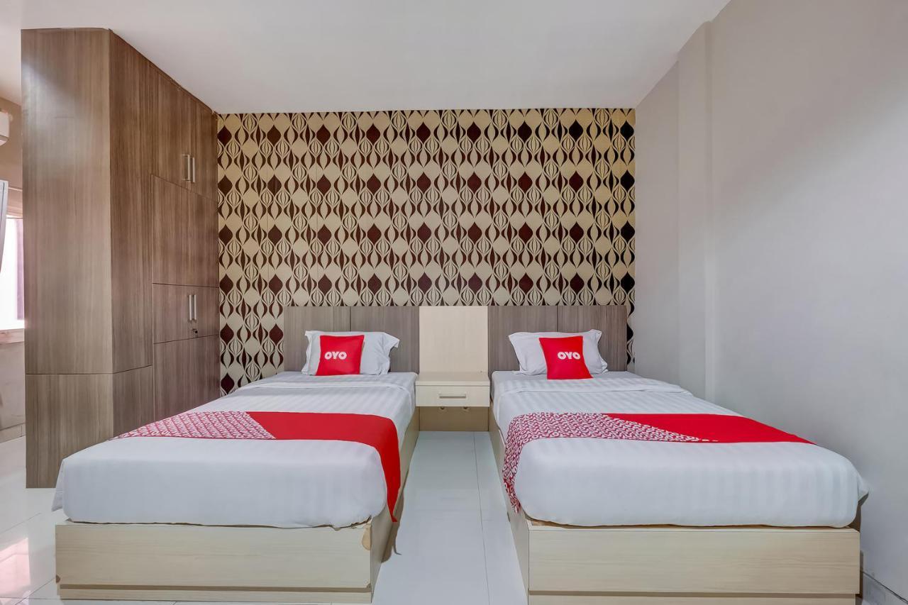 Oyo Flagship 3726 Tembok Batu Residence Tugu Luaran gambar