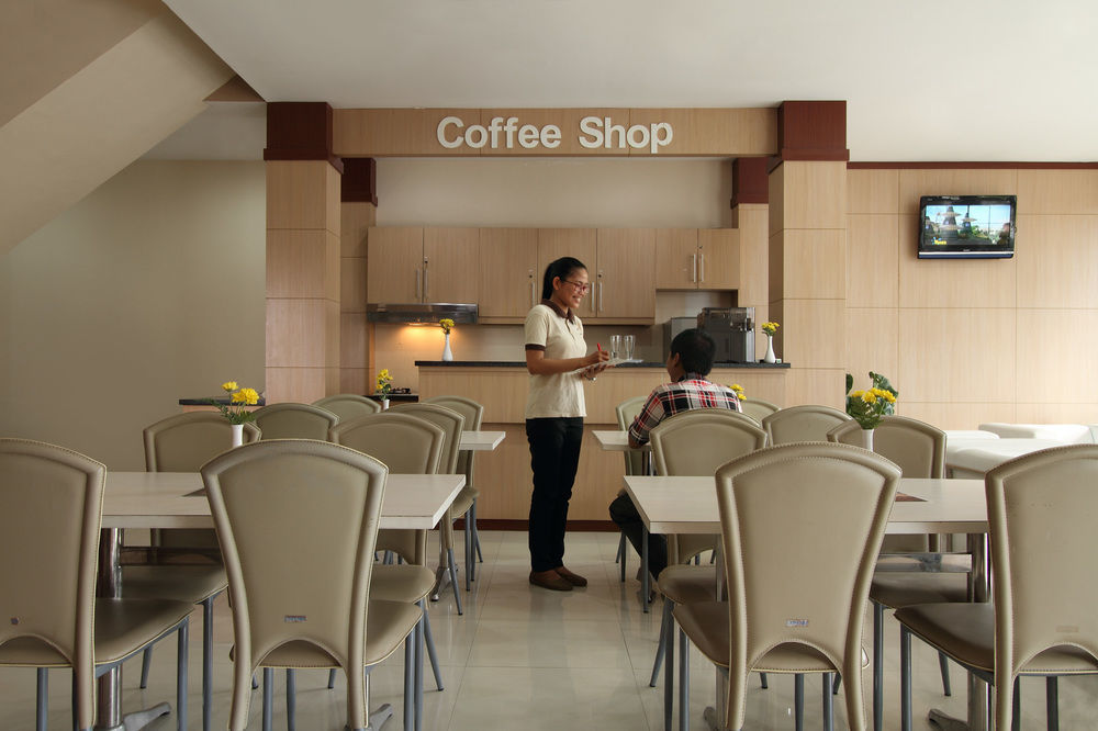 Oyo Flagship 3726 Tembok Batu Residence Tugu Luaran gambar