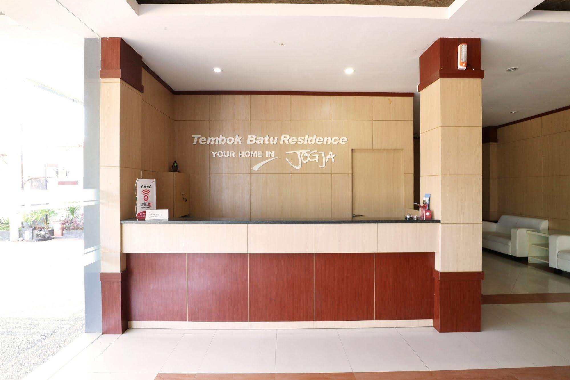 Oyo Flagship 3726 Tembok Batu Residence Tugu Luaran gambar