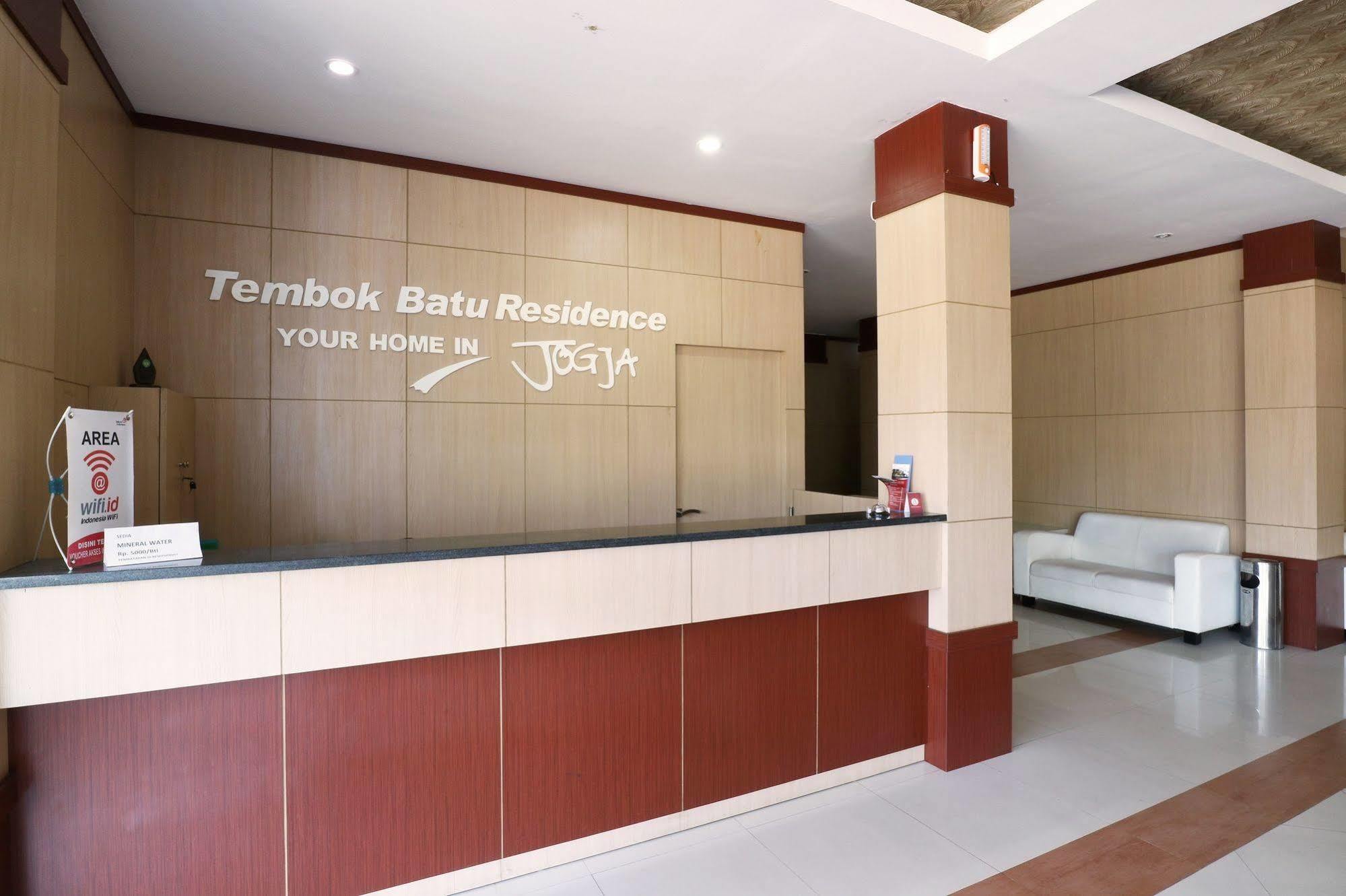 Oyo Flagship 3726 Tembok Batu Residence Tugu Luaran gambar
